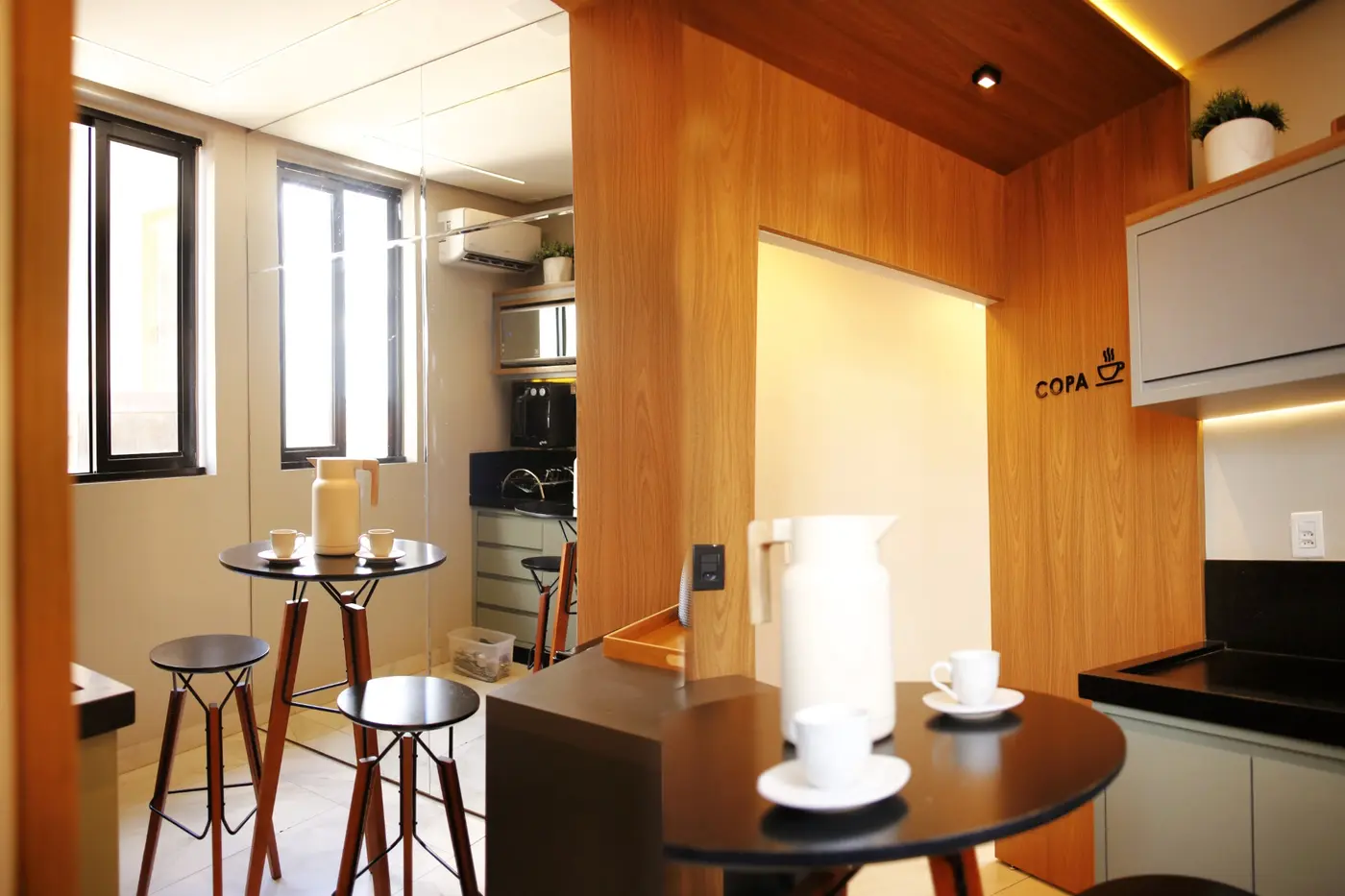 Espaço de acolhimento com café